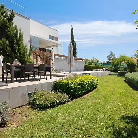 Villa Sweet *